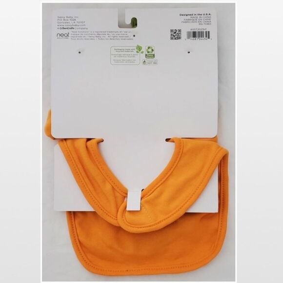 New Baby Orange Pumpkin Halloween Bib & Hat Set - Picture 6 of 13